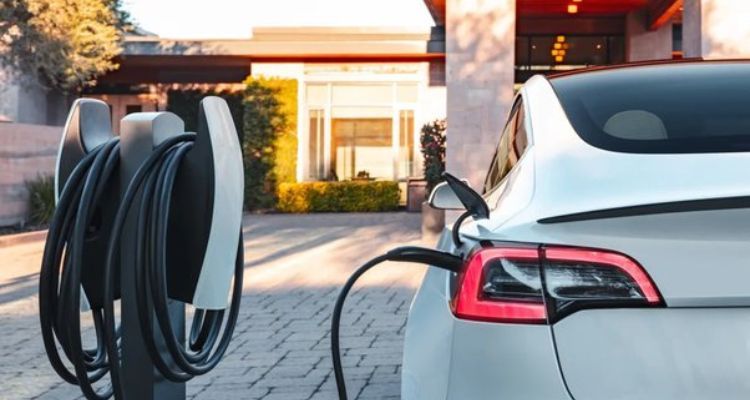 Reasons why electric car doesn't make sense today in India